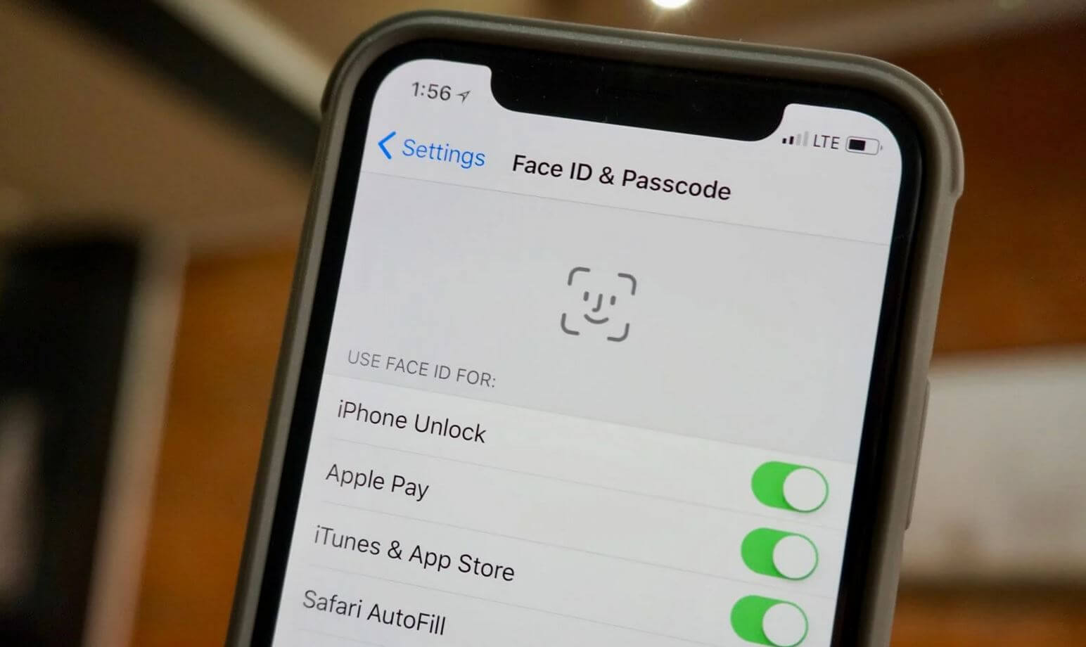 Face ID в Айфоне. Face ID вернется в виде небольшого островка. А надо ли? Face ID в Айфоне. Face ID вернется в виде небольшого островка. А надо ли? Фото.