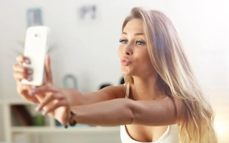 Стоит ли дарить девушке Айфон. Фото.