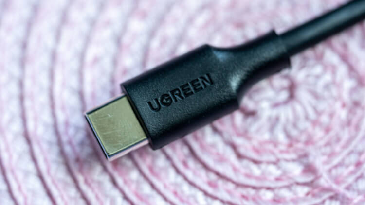 Ugreen — лучшие зарядки для iPhone. Ugreen — это один из доверенных производителей Apple, имеющих сертификат MFi. Ugreen — лучшие зарядки для iPhone. Ugreen — это один из доверенных производителей Apple, имеющих сертификат MFi. Фото.