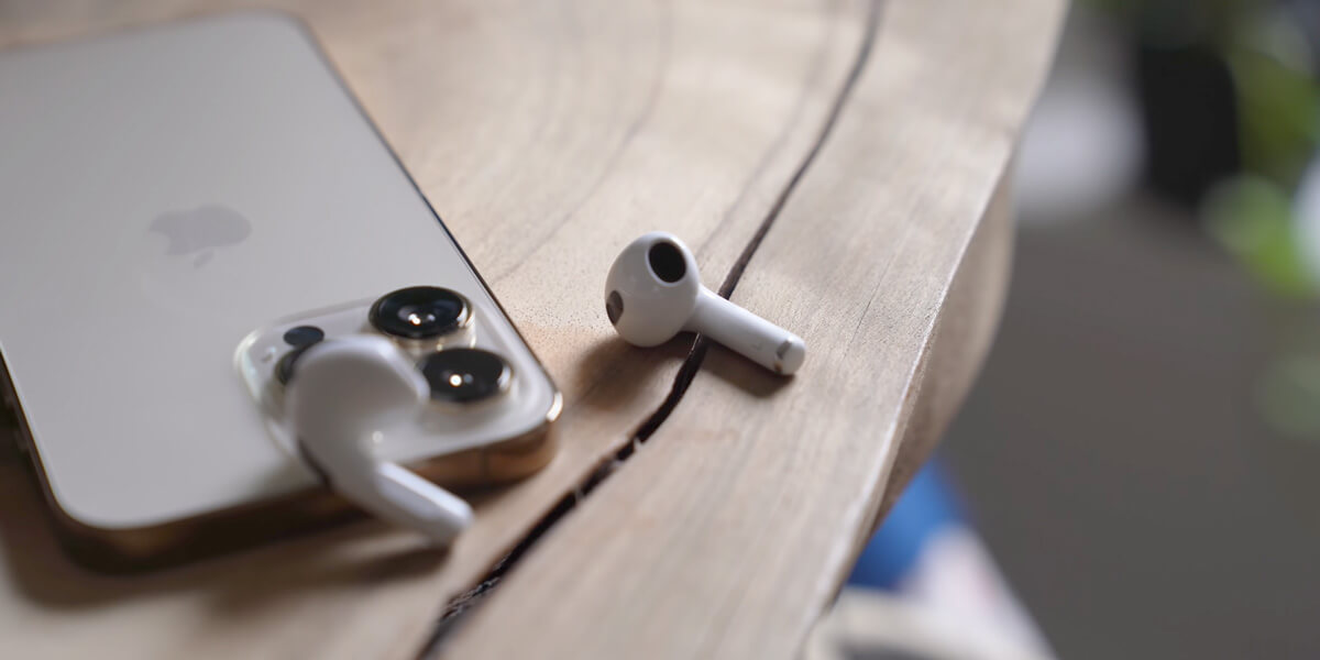 Посмотрите, может ваши AirPods завалялись где-то на чердаке? Фото.