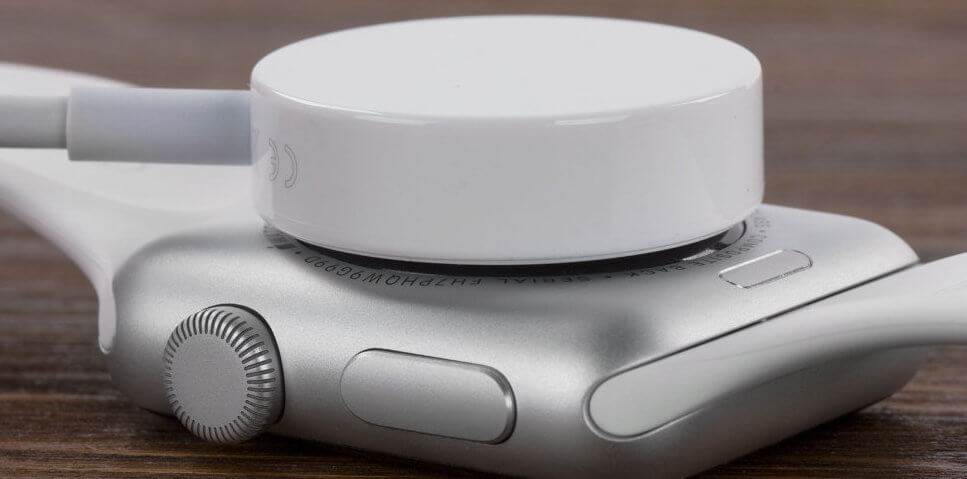 Вот так Apple Watch присоединяются к зарядке. Фото.