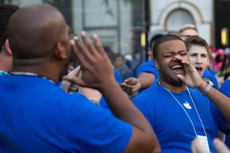 Сотрудники Apple переходят на Android из-за страха слежки? Не будьте дураками. Говорят, что сотрудники Apple бегут на Android, чтобы скрыться от слежки работодателя. Фото.