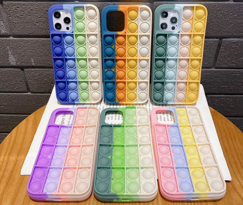 С таким чехлом точно не соскучишься. Фото.