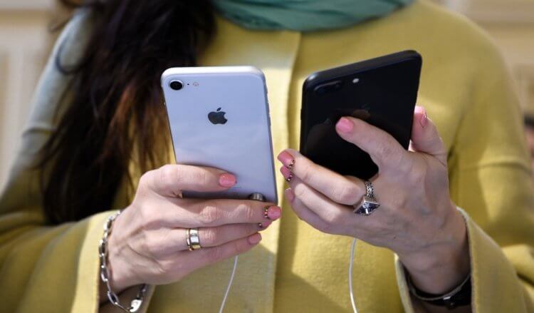 Почему в Айфоне не открываются сообщения. Фото.