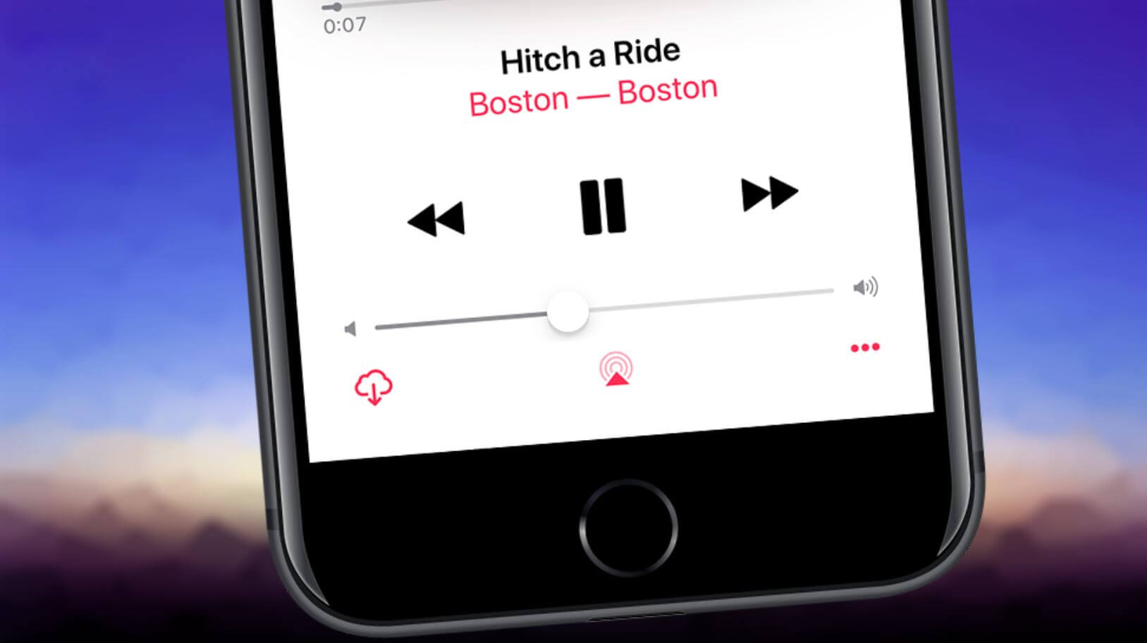 Пункт управления в Айфоне. Хорошо, что громкость можно менять с помощью ползунка в Apple Music. Фото.