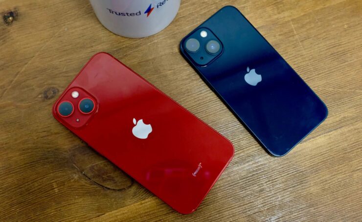 Apple не блокирует российские iPhone в iOS 15.4.1. Так что смело обновляйтесь. Фото.