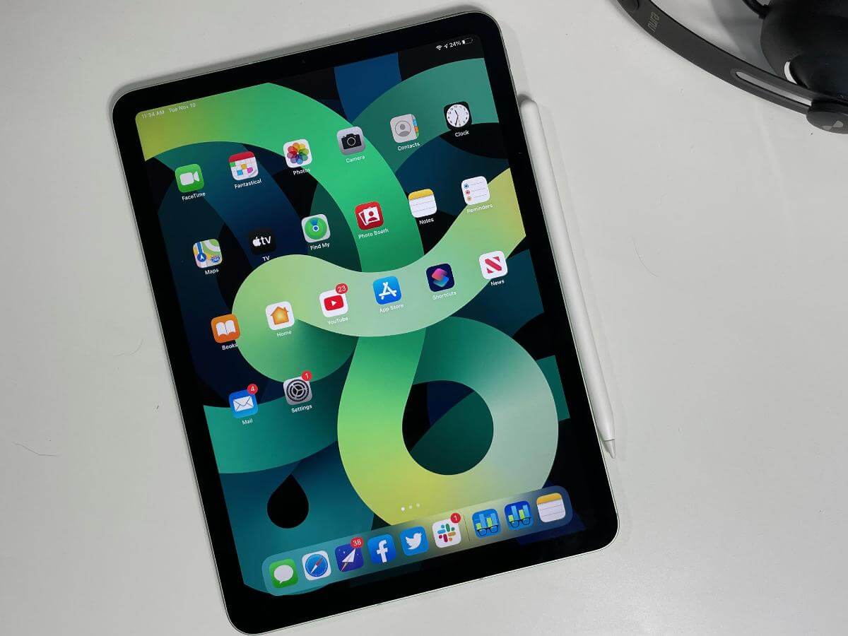 Ждать каких-то уникальных фич в iPad Air 5 я бы не стал. Фото.