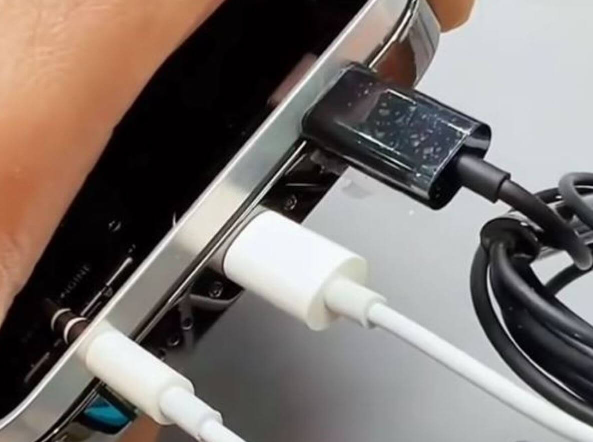 Самый лучший Айфон. iPhone получил три порта. Как они работают — неизвестно. Самый лучший Айфон. iPhone получил три порта. Как они работают — неизвестно. Фото.