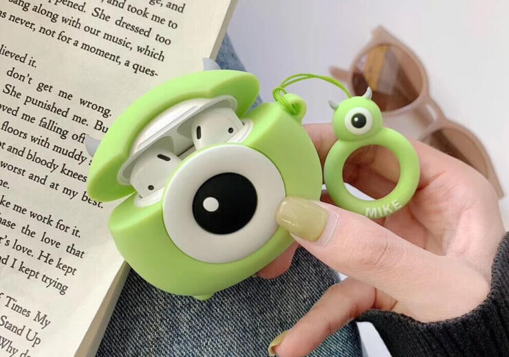 Чехол для AirPods с мультяшными персонажами. Такой чехол подойдет и взрослым, и детям. Чехол для AirPods с мультяшными персонажами. Такой чехол подойдет и взрослым, и детям. Фото.