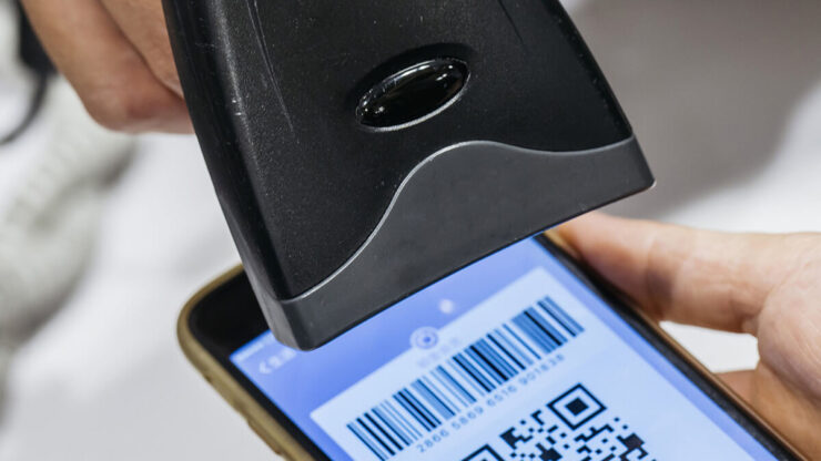 Плати QR от Сбербанка — как настроить. Отсканировать ваш QR-код могут даже на кассе, которая используется для сканирования штрих-кодов на товарах. Фото.