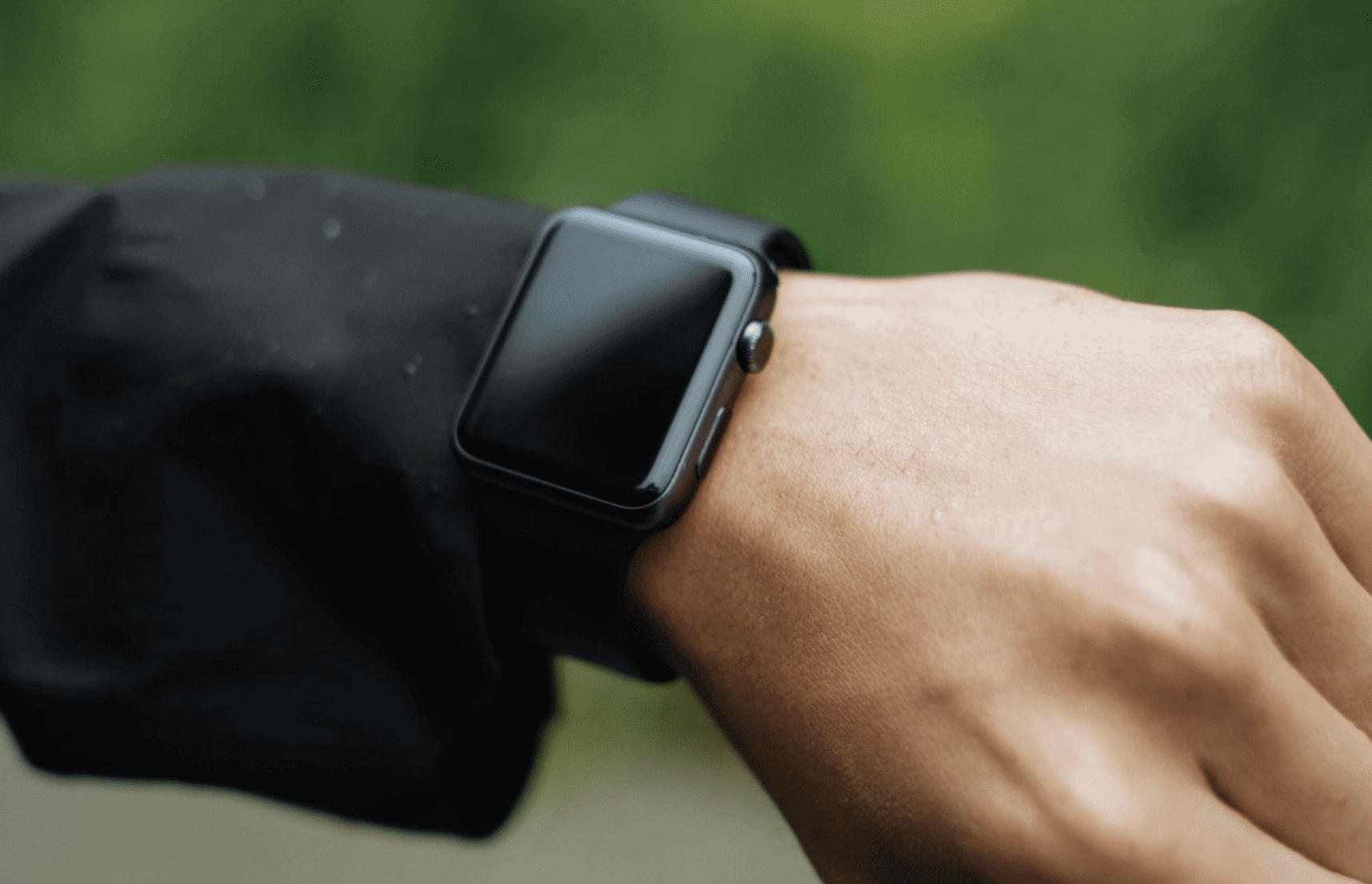 Apple watch Series 3 на руке