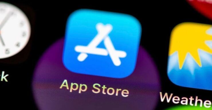 Отключение App Store, Apple Pay и отказ от ремонта техники Apple и стали поводом для иска. Фото.