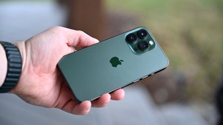 Новые цвета для iPhone – важная стратегия Apple. Фото.