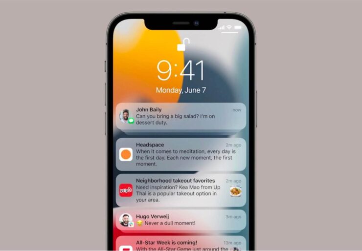 Да, над уведомлениями в iOS 15 и без того всерьез поработали, но функцию Доставки по расписанию надо осветить отдельно. Фото.