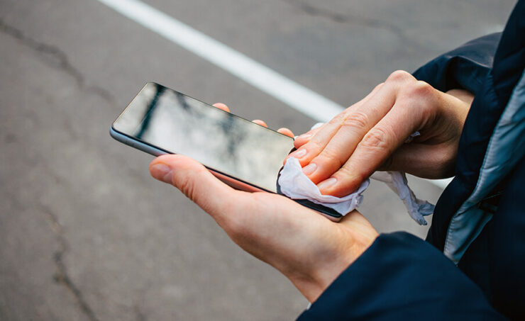 Как правильно чистить iPhone, AirPods Mac и другие устройства Apple. Чистить технику Apple тоже нужно правильно. Как правильно чистить iPhone, AirPods Mac и другие устройства Apple. Чистить технику Apple тоже нужно правильно. Фото.