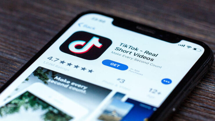 ТикТок пропал из App Store. ТикТок снова доступен для загрузки в российском App Store, но ещё не вечер. Фото.