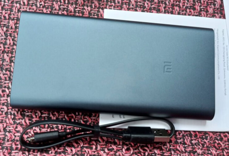 Павербанк Xiaomi на 10000 мАч. Компактный внешний аккумулятор, который подойдет всем. Павербанк Xiaomi на 10000 мАч. Компактный внешний аккумулятор, который подойдет всем. Фото.