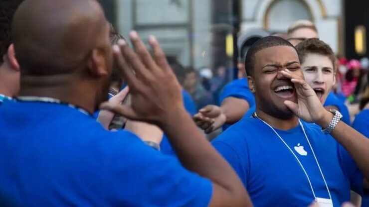 Буквально на днях Apple подняла зарплаты своим сотрудникам на 10%. Фото.