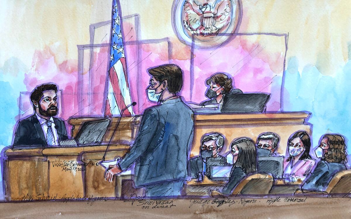 Судья хочет разобраться в деле, но это не значит, что на iOS появятся аналоги App Store. Фото.