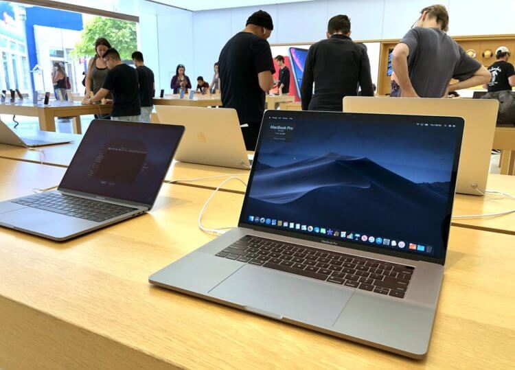 Apple приостанавливает поставки MacBook. Сколько придется ждать и почему. Фото.