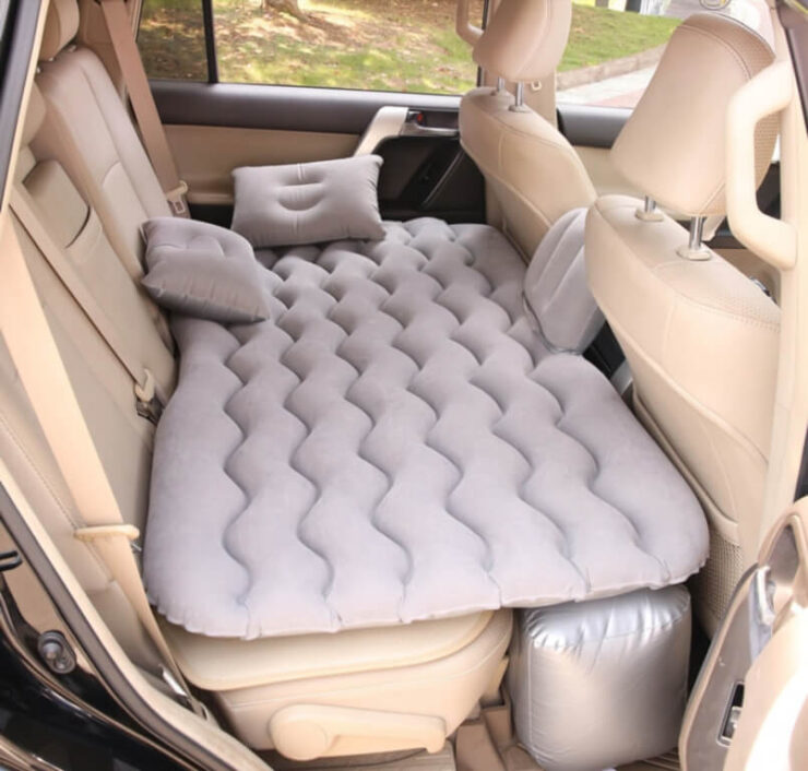 Матрац, чтобы спать в машине. Крутой матрац для авто, который пригодится в поездках и не только! Фото.