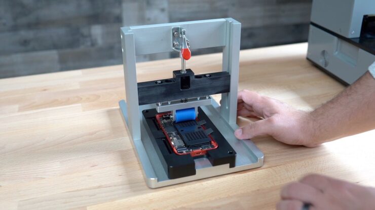 Вряд ли у вас дома есть специальный дисплейный пресс, поэтому за инструменты придется заплатить отдельно. Фото.