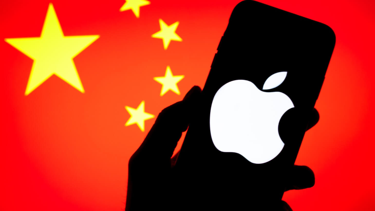 Не удивлюсь, если Apple действительно высчитывает, что выгоднее: исполнять законы или платить штрафы. Фото.