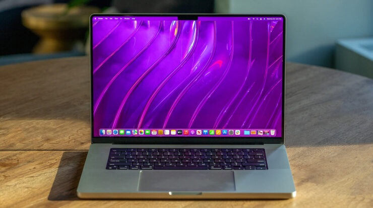 Макбук Про 14 — цена. Экраны MacBook Pro 14 и MacBook Pro 16 обладают эталонной цветопередачей. Фото.
