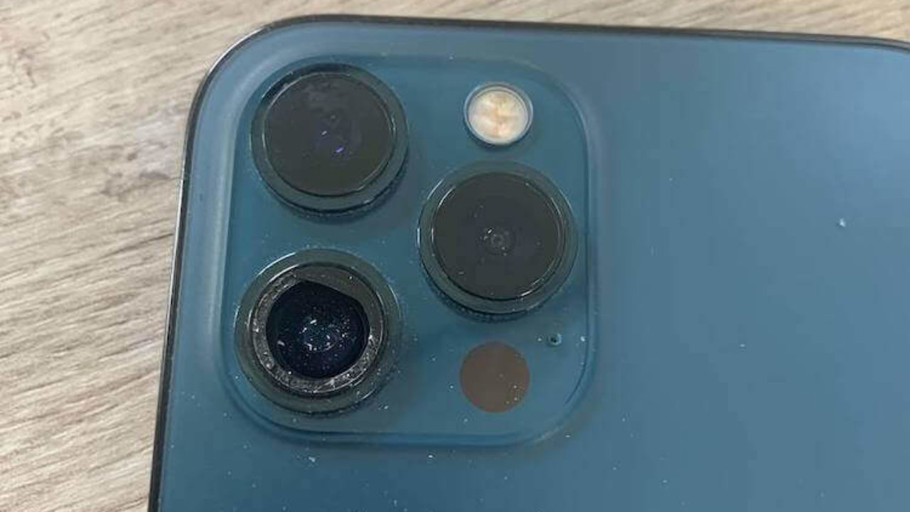 Можно ли пользоваться iPhone с разбитой камерой и почему они разбиваются  так часто | AppleInsider.ru