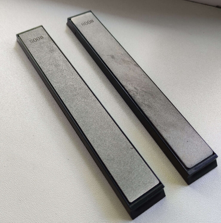 Брусок для заточки ножей. Ножи после таких брусков будут резать как в самый первый день после покупки. Брусок для заточки ножей. Ножи после таких брусков будут резать как в самый первый день после покупки. Фото.