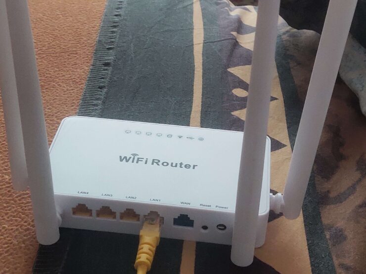 Этот роутер можно использовать и в качестве репитера для обычного домашнего Wi-Fi. Фото.