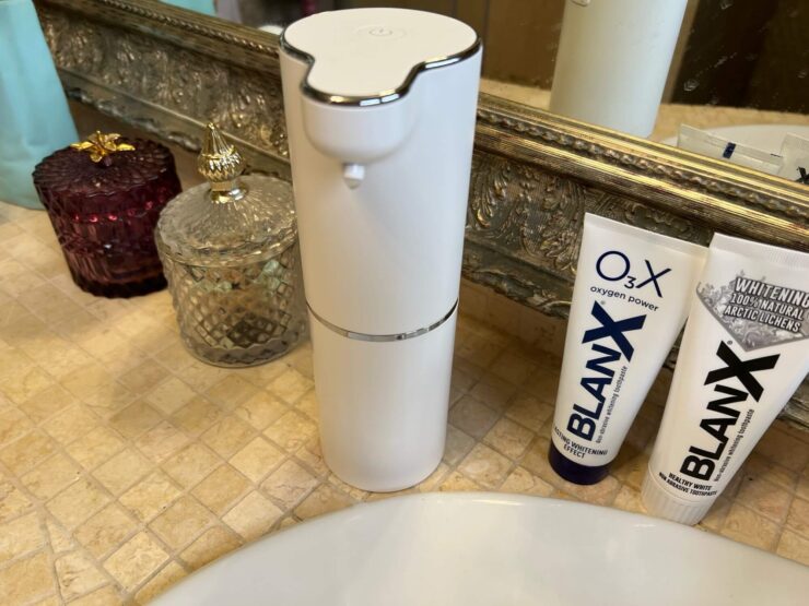 Бесконтактные диспенсеры для мыла — очень модное устройство. Их можно встретить даже в дорогих отелях. Фото.