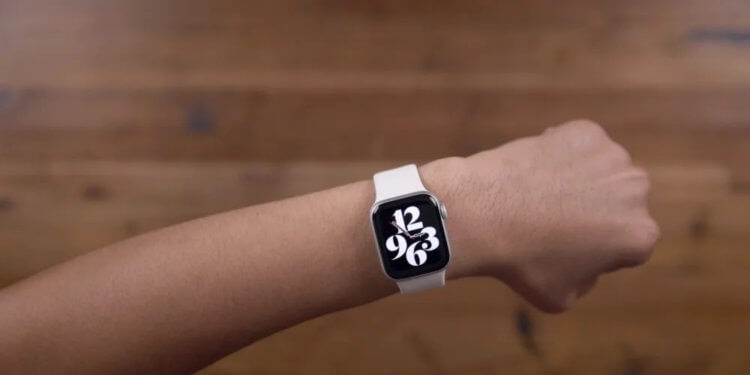 Какие купить Apple Watch. Благодаря новым циферблатам в watchOS 9 каждый сможет настроить часы под себя. Фото.