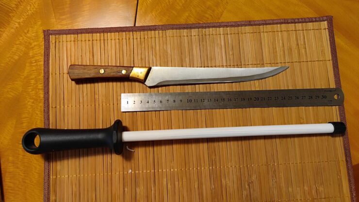 Купить мусат керамический. Не нужно точить ножи каждую неделю. Достаточно просто править их. Купить мусат керамический. Не нужно точить ножи каждую неделю. Достаточно просто править их. Фото.