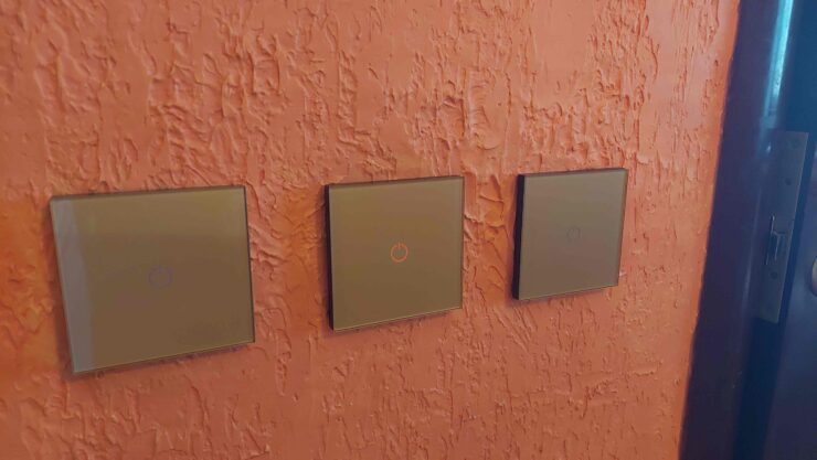 Сенсорный выключатель — цена. Выключатели выглядят очень стильно. Сенсорный выключатель — цена. Выключатели выглядят очень стильно. Фото.