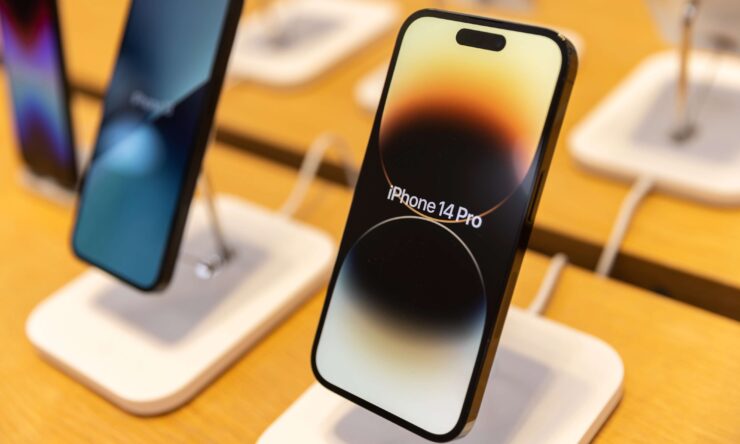 Возможен ли официальный ремонт iPhone 14 в России: убедились сами. iPhone 14 поступили в продажу, но кто будет их ремонтировать в случае чего? Возможен ли официальный ремонт iPhone 14 в России: убедились сами. iPhone 14 поступили в продажу, но кто будет их ремонтировать в случае чего? Фото.