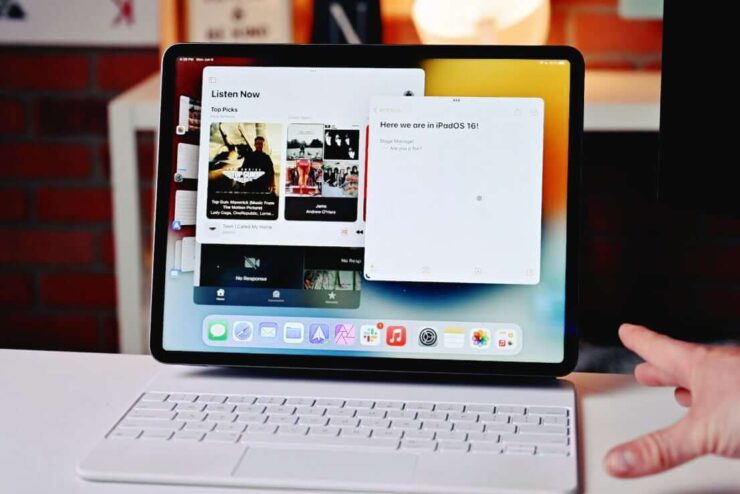 Stage Manager делает iPad Pro очень похожим на Макбук. Фото.