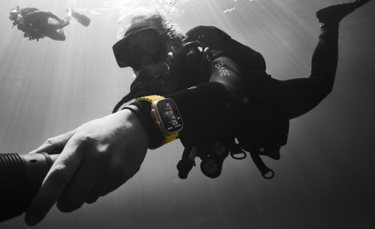С Apple Watch Ultra можно заниматься дайвингом. Фото.