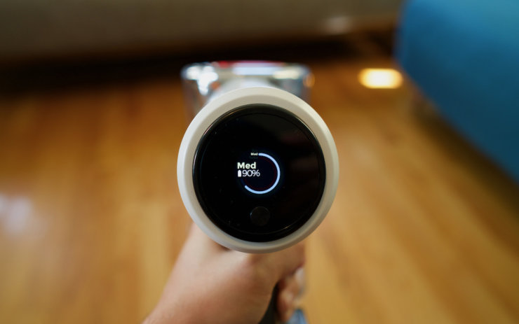 Купить Redroad V17. Следить за состоянием пылесоса можно на цветном сенсорном экране. Купить Redroad V17. Следить за состоянием пылесоса можно на цветном сенсорном экране. Фото.