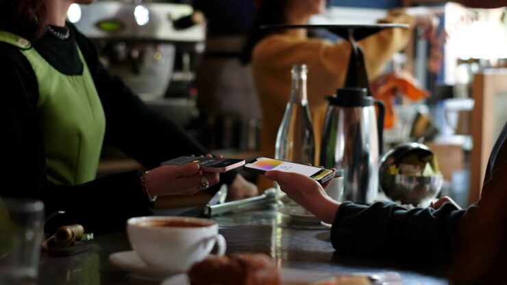 Tap to Pay очень полезен, но не в России. Фото.