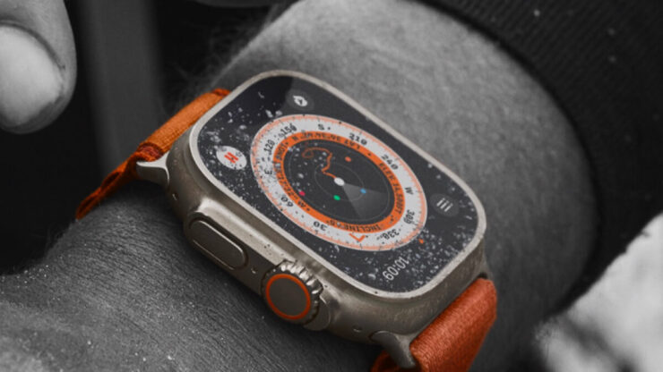 Apple Watch Ultra — первые защищенные часы Apple. Но стоят ли двукратной переплаты по сравнению с обычными? Большой вопрос. Фото.