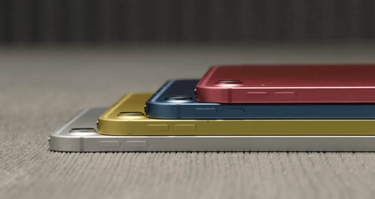 Что купить iPad 10 или iPad Air. Корпус кажется тонким, но он толще, чем в iPad Air. Что купить iPad 10 или iPad Air. Корпус кажется тонким, но он толще, чем в iPad Air. Фото.