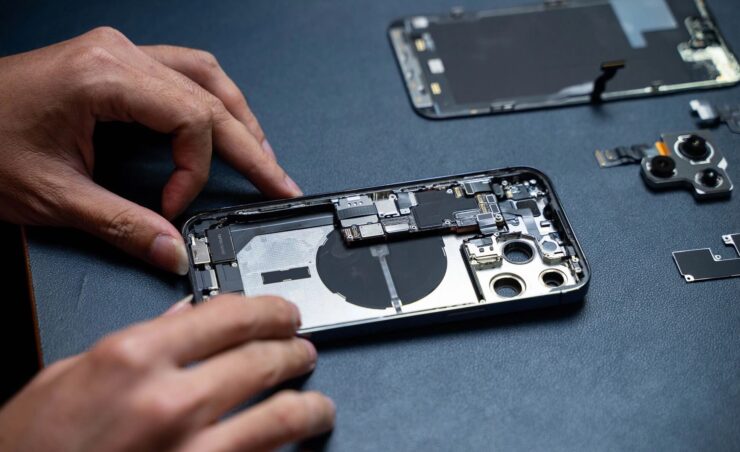 К сожалению, все параллельно ввезённые Айфоны в российских АСЦ не ремонтируют. Фото.