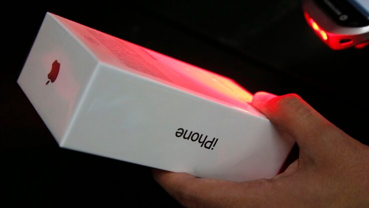 Чек как таковой не играет большой роли. Куда важнее IMEI. Фото.