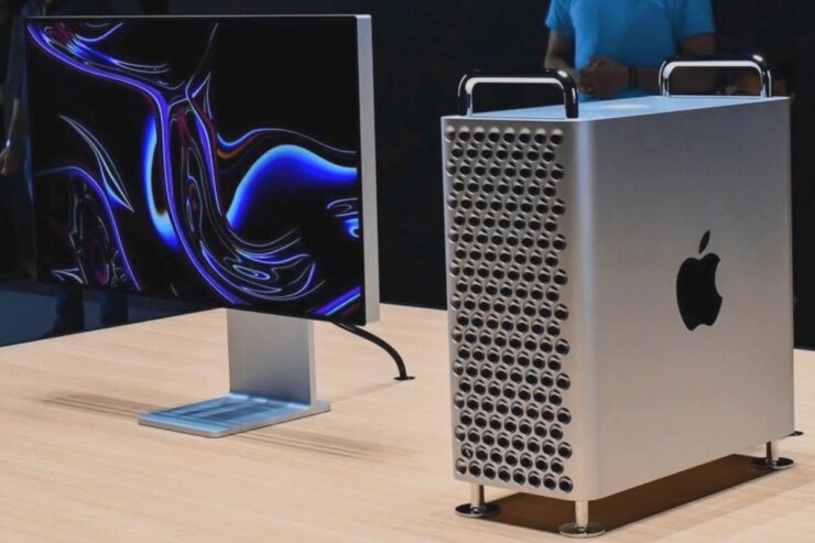 Аксессуары для Mac Pro очень часто стоят как Айфон. Например, колесики. Фото.