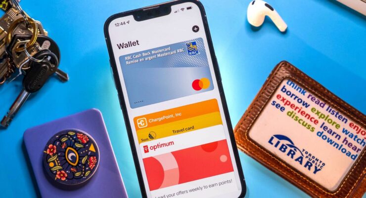 Удалить приложение Wallet. Приложение Wallet можно будет удалить, но заменить его всё равно нечем. Фото.