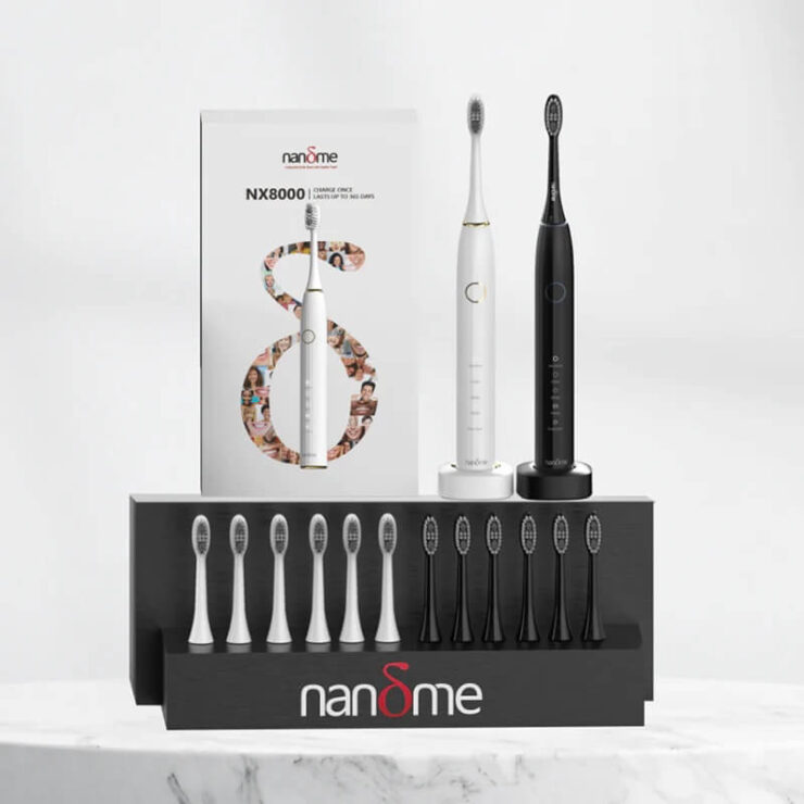 Электрическая зубная щетка Xiaomi. Есть вариант как в черном, так и в белом цвете. Электрическая зубная щетка Xiaomi. Есть вариант как в черном, так и в белом цвете. Фото.