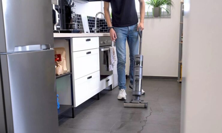 Dreame H12 тоже. имеет функцию самоочистки. Фото.