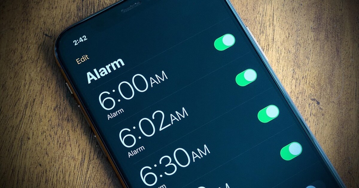 Будильник без звука на Айфоне — как настроить вибрацию. Фото.