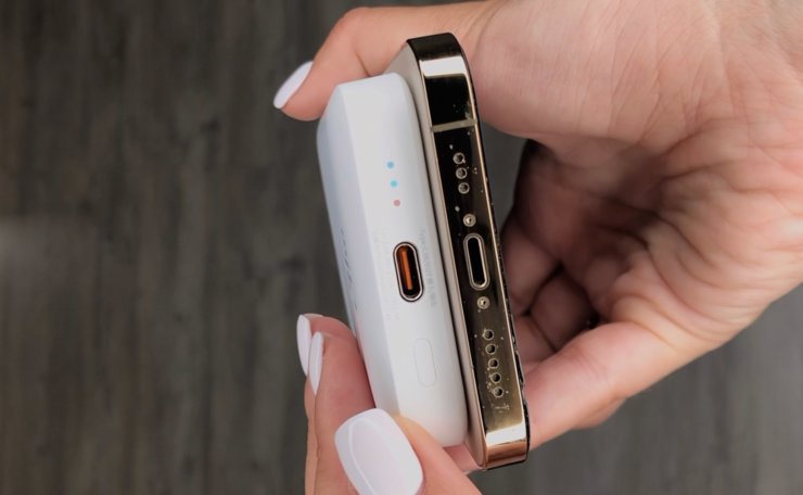 Внешний аккумулятор MagSafe. Аккумулятор маленький и не занимает много места. Внешний аккумулятор MagSafe. Аккумулятор маленький и не занимает много места. Фото.